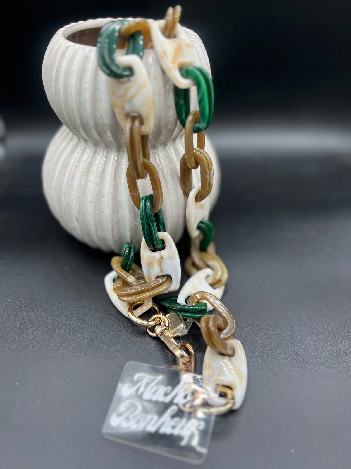 Chaine de téléphone I Léna